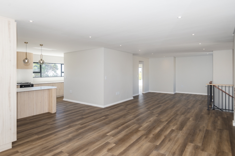 3 Bedroom Property for Sale in Country Club Western Cape